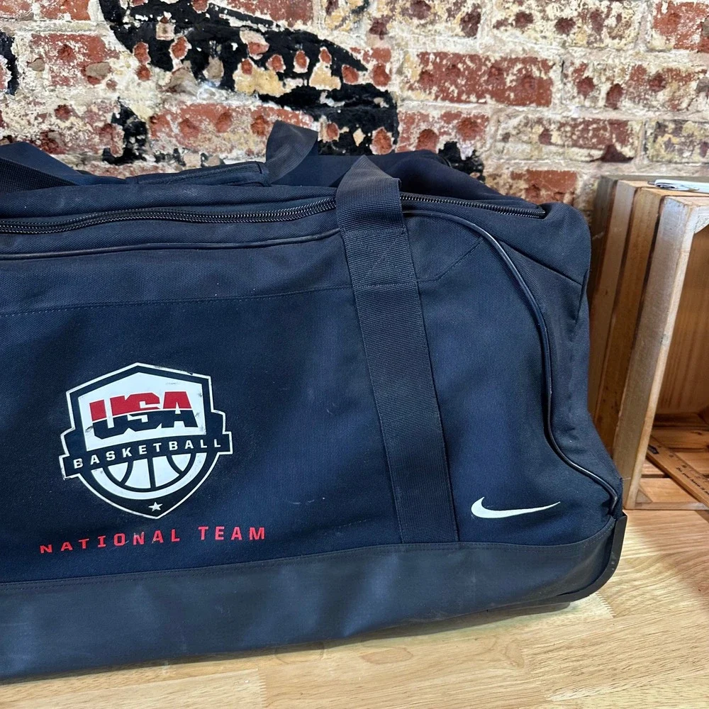 Nike USA Basketball Rolling Duffle Luggage Large Wheeled Travel Bag Blue